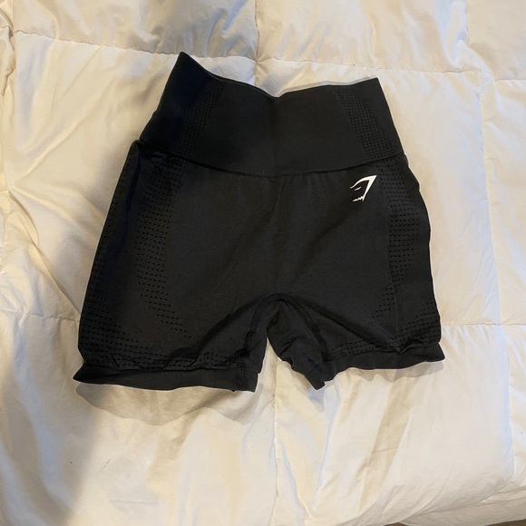 Gymshark Shorts - Picture 1 of 1